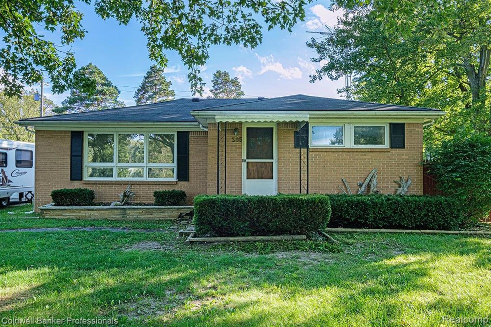 305 Angle Rd, Lapeer, MI 48446 MLS 20230075039