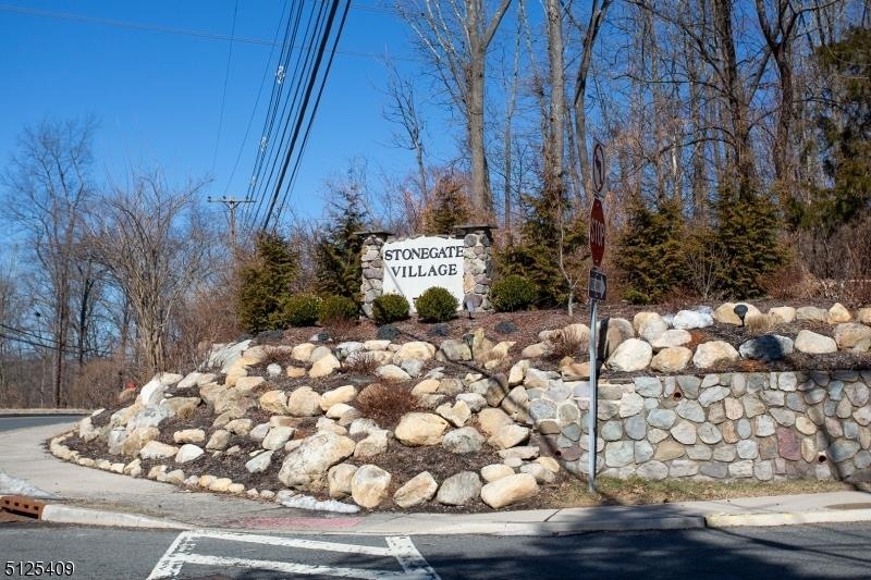 112 Stonegate Ln unit 12, Stanhope, NJ 07874 - photo 1