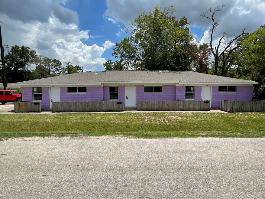 7825 Glass St, Houston, TX 77016 - photo 1