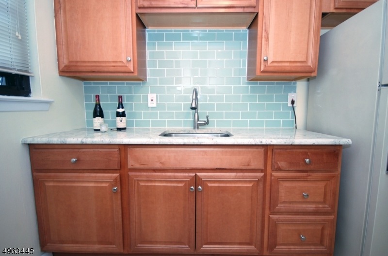 401 Us Highway 22 unit D, North Plainfield, NJ 07060 - photo 1