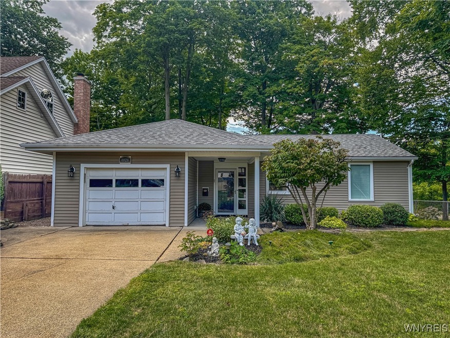 4026 Barton St, Niagara Falls, NY 14305 - photo 1