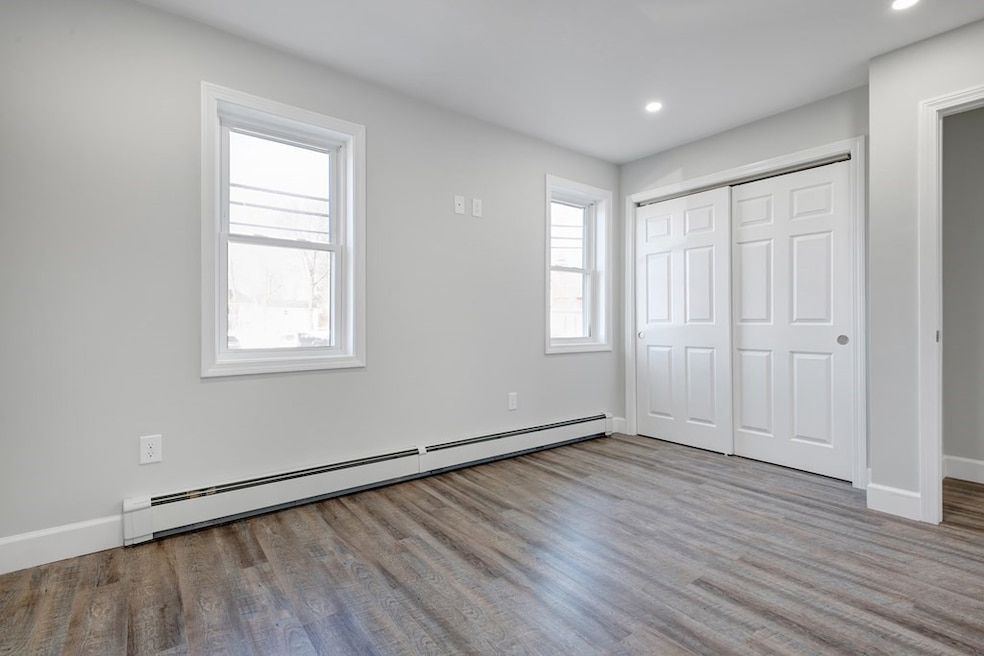 129 Pleasant St unit 1, Weymouth, MA 02190 - photo 1