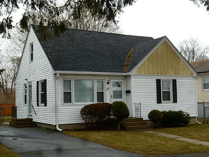 64 Fenner Ave, Middletown, RI 02842 - photo 1