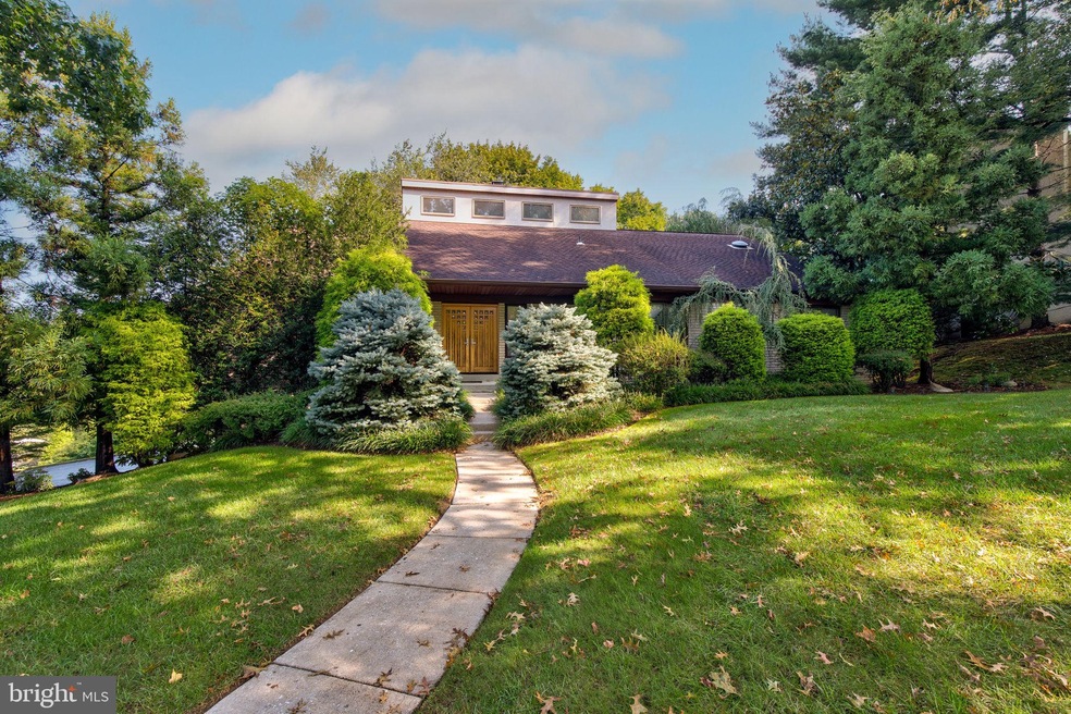 610 Foxfields Rd, Bryn Mawr, PA 19010 - photo 1