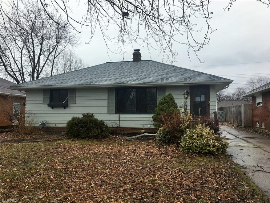 319 Gayle Dr, Sheffield Lake, OH 44054 - photo 1