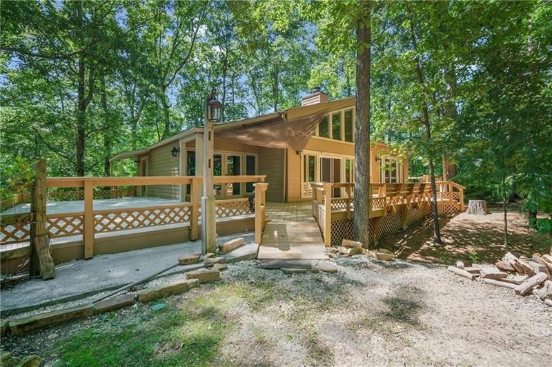 1072 Mill Run Way, Marietta, GA 30068 - photo 1