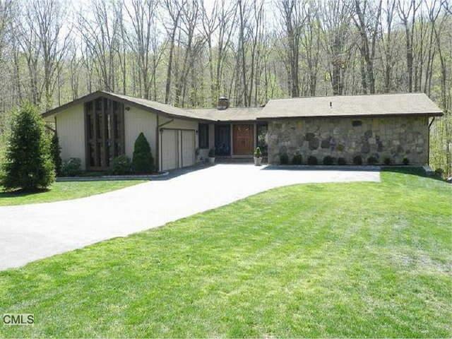 8 Katrina Cir, Bethel, CT 06801 - photo 1