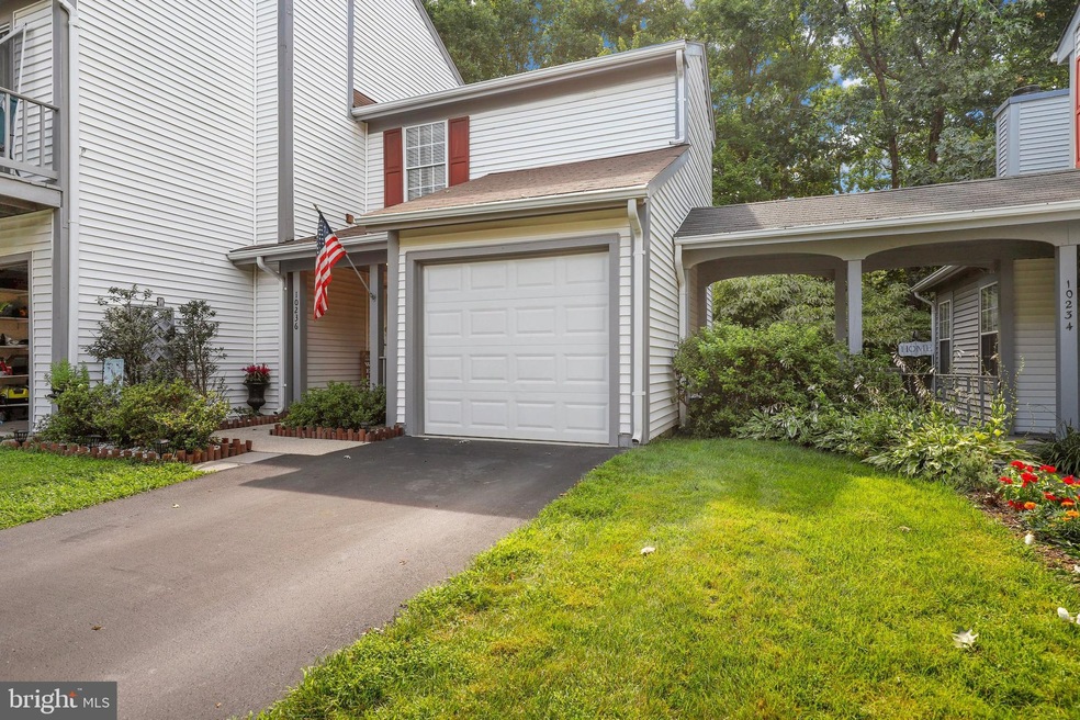 10236 Faire Commons Ct, Burke, VA 22015 - photo 1