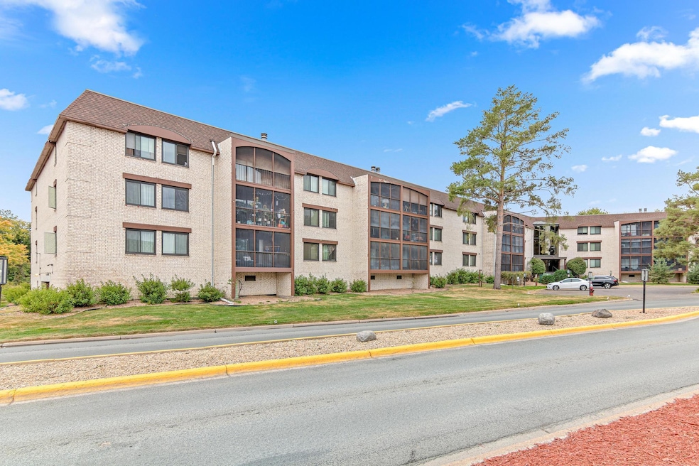 4710 58th Ave N unit 221, Minneapolis, MN 55429 - photo 1