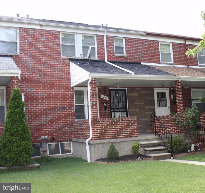 1040 Middleborough Rd, Essex, MD 21221 - photo 1