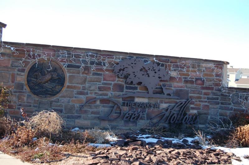Deer-Hollow-Sign