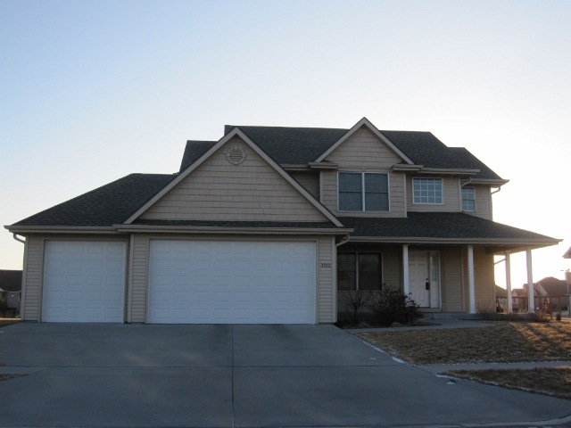 3212 Cullen