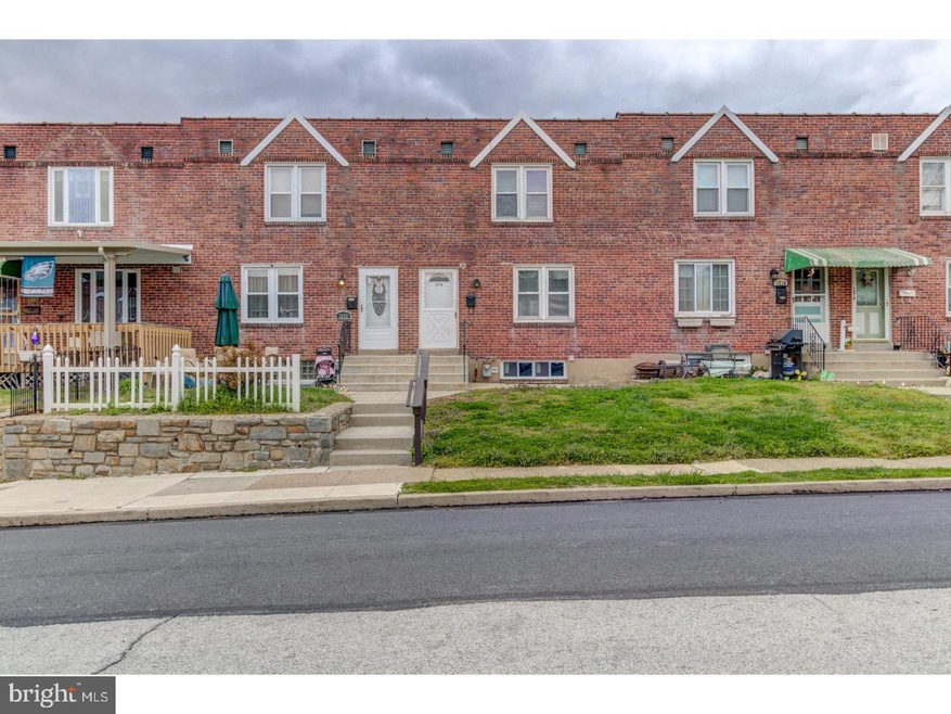 1214 Lawrence Ave, Crum Lynne, PA 19022 - photo 1