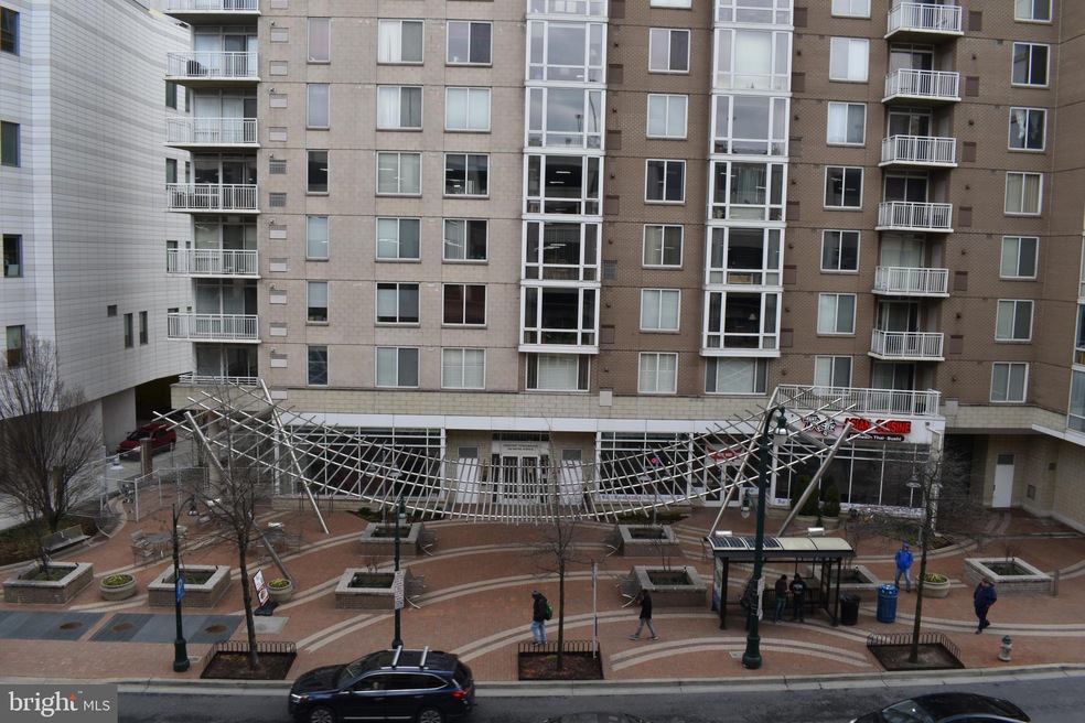 The Crescent unit 1006, Silver Spring, MD 20910 - photo 1