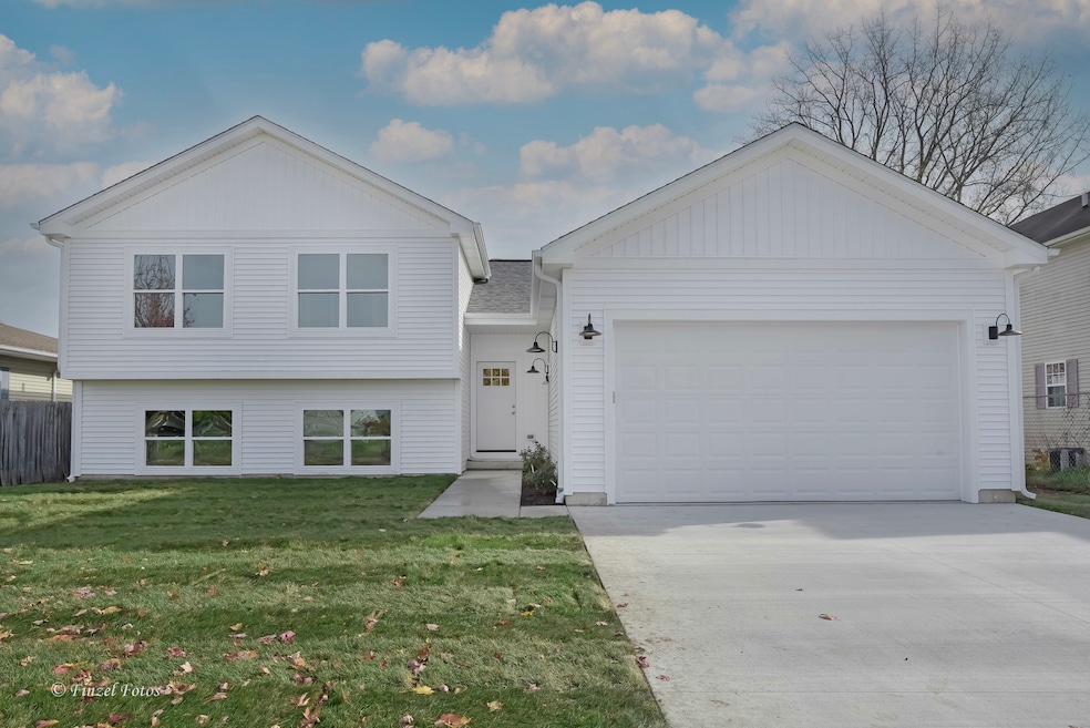 1317 Sage Ln, Harvard, IL 60033 - photo 1