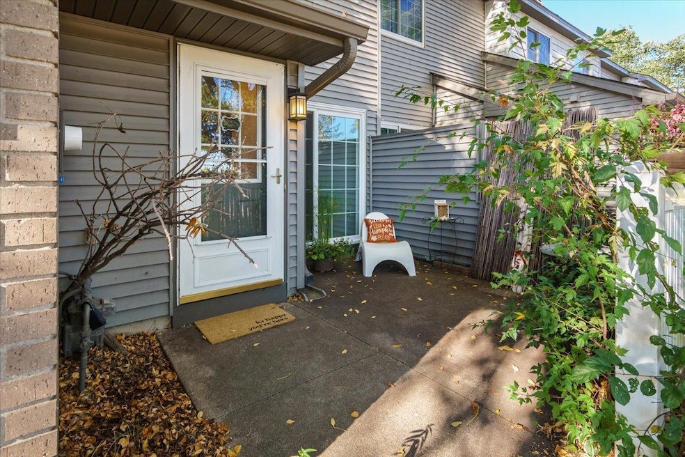 10005 Russell Ave N unit 3, Brooklyn Park, MN 55444 - photo 1