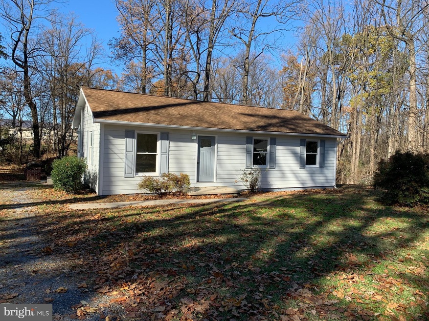 39 End Rd, Bunker Hill, WV 25413 - photo 1