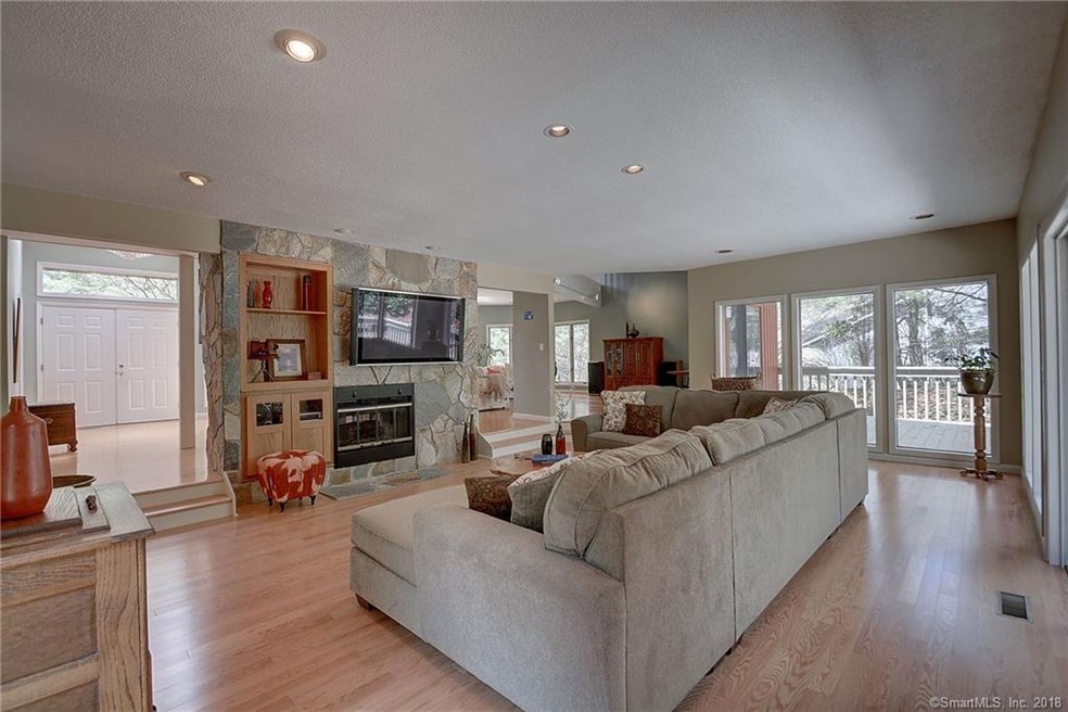 70 Grandview Dr, Glastonbury, CT 06033 - photo 1