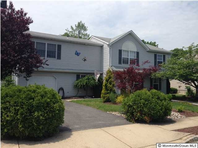 18 Gladiola Dr, Howell, NJ 07731 - photo 1