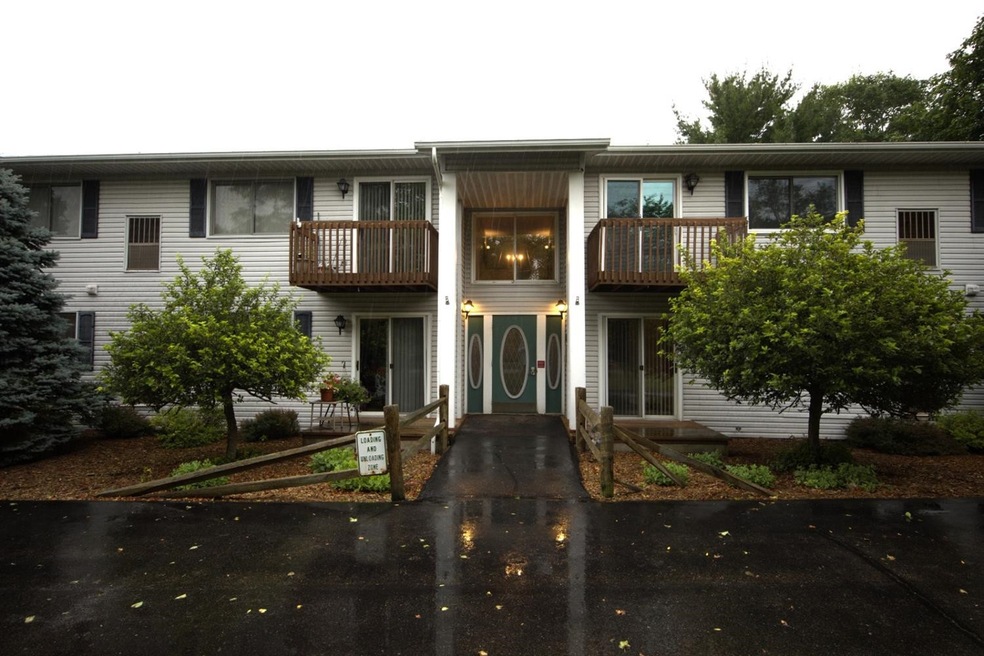 Center entry to the 8 unit building