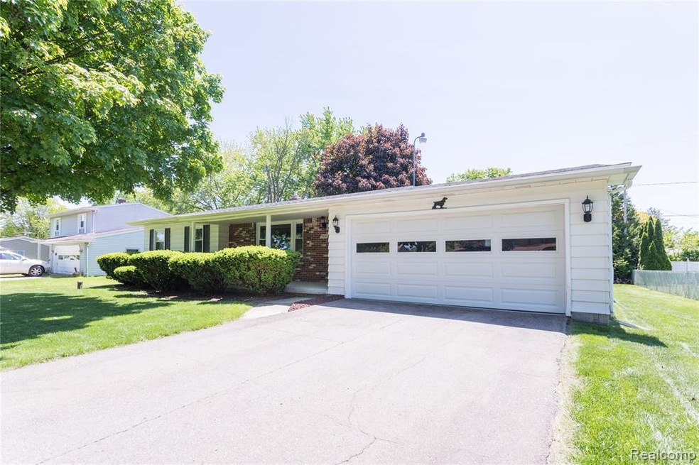 7091 Calkins Rd, Flint, MI 48532 - photo 1