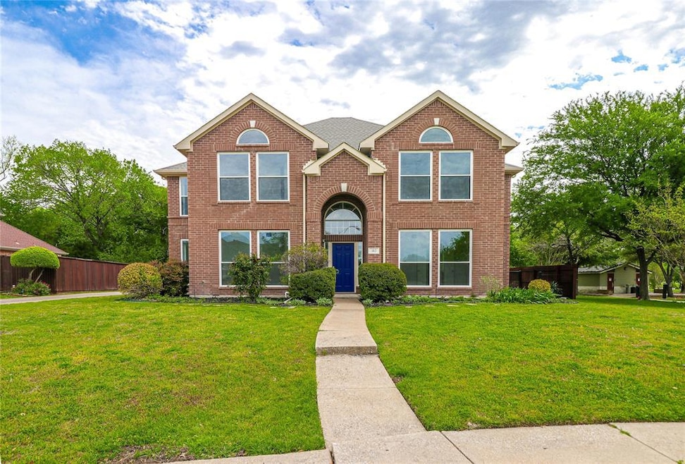 312 Raintree Dr, Murphy, TX 75094 - photo 1