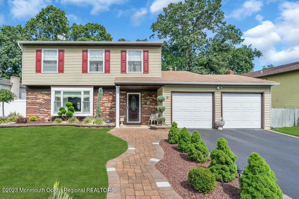 9 Flintlock Dr, Howell, NJ 07731 - photo 1