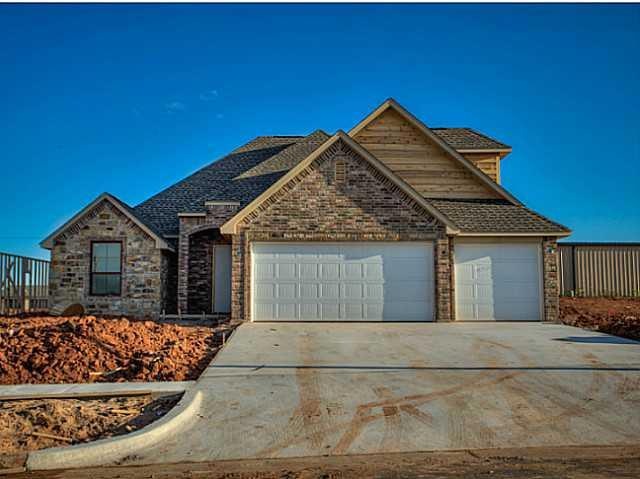 716 NE 23rd St, Moore, OK 73160 - photo 1