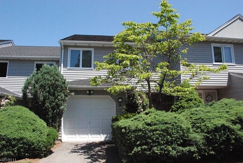 42 Stockton Ct, Morris Plains, NJ 07950 - photo 1