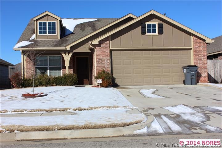 3/2/2 split floorplan, Real Hardwood floors throug
