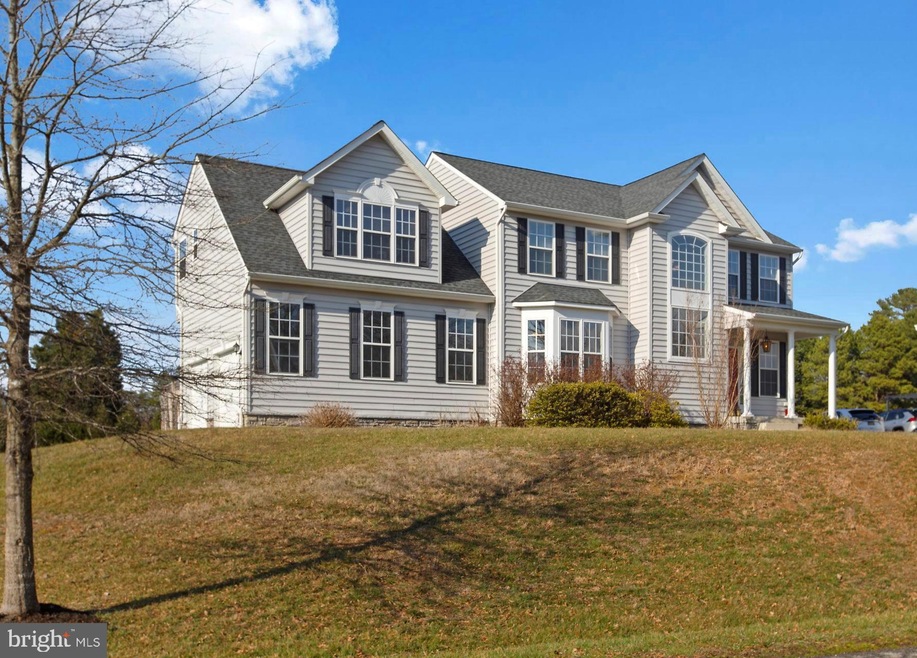 11212 Ruby Ct, Lusby, MD 20657 - photo 1