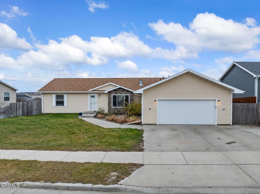 2305 29th St W, Williston, ND 58801 - photo 1