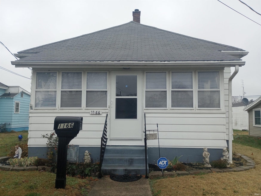 1166 Mckinley Ave, Vincennes, IN 47591 - photo 1