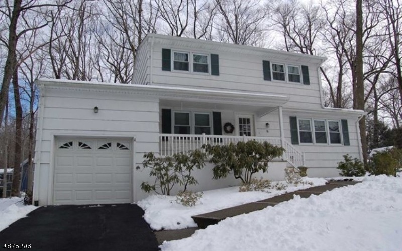 10 Raeben Ave, Oakland, NJ 07436 - photo 1