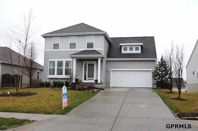807 Stony Point Dr, Papillion, NE 68046 - photo 1