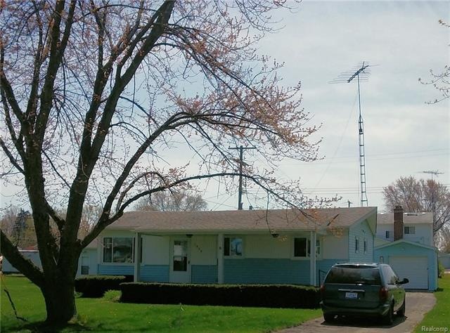 Front1.jpg