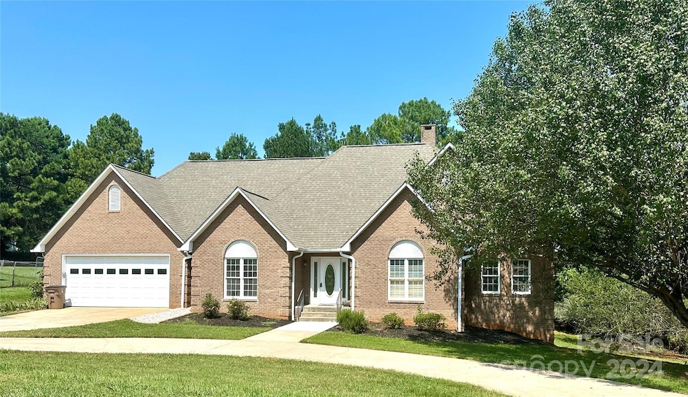 1923 Carolyn Dr, Shelby, NC 28152 - photo 1