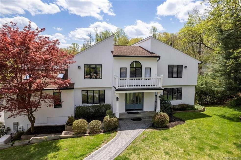 Sold $1,480,000 • Co-Listing Agent