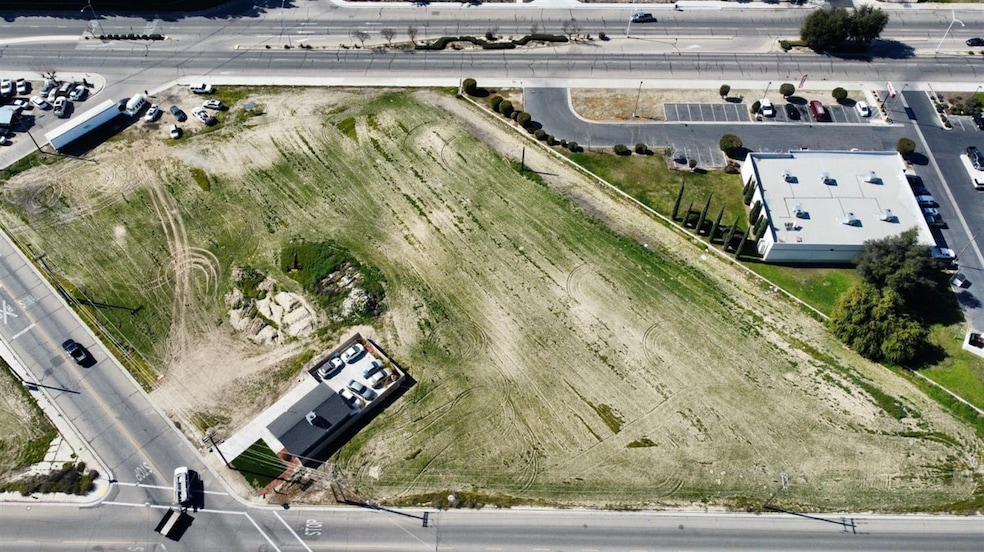 2510 Whitson St, Selma, CA 93662 - photo 1