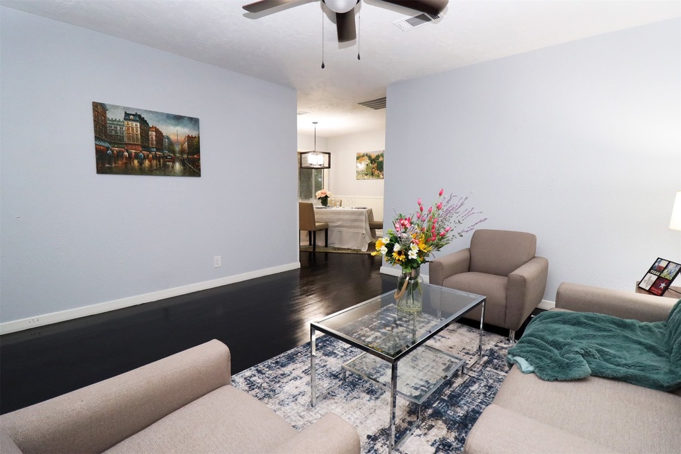 10418 Bretton Dr, Houston, TX 77016 - photo 1