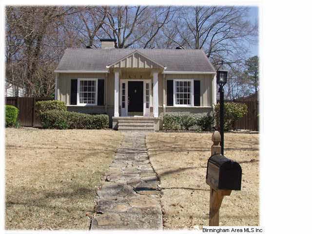 Welcome to 419 Edgeland Place!