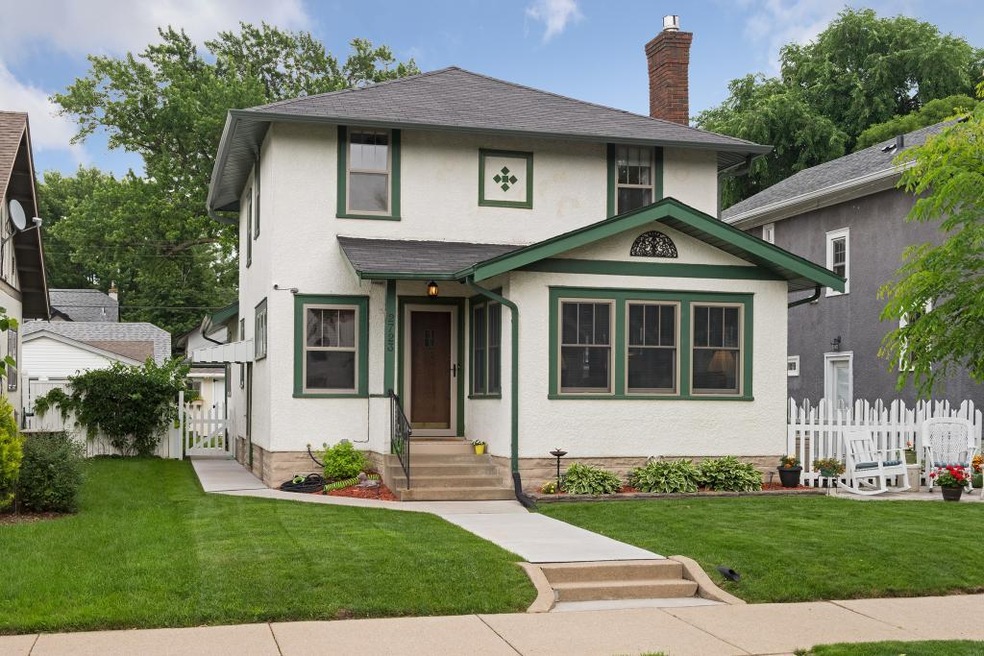 Welcome to 2723 Garfield St NE!