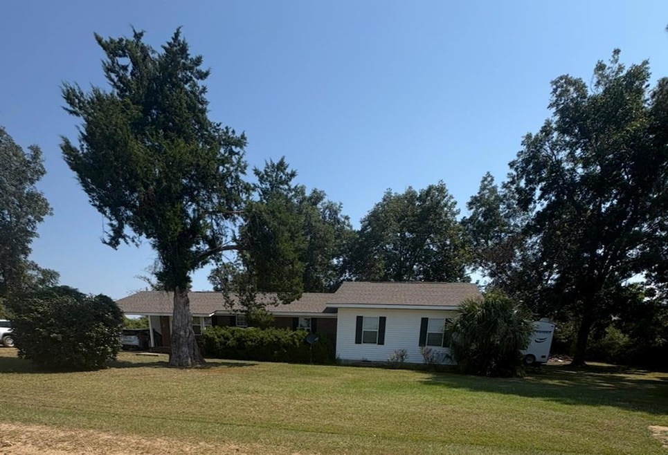 421 Best Cir, Adel, GA 31620 - photo 1