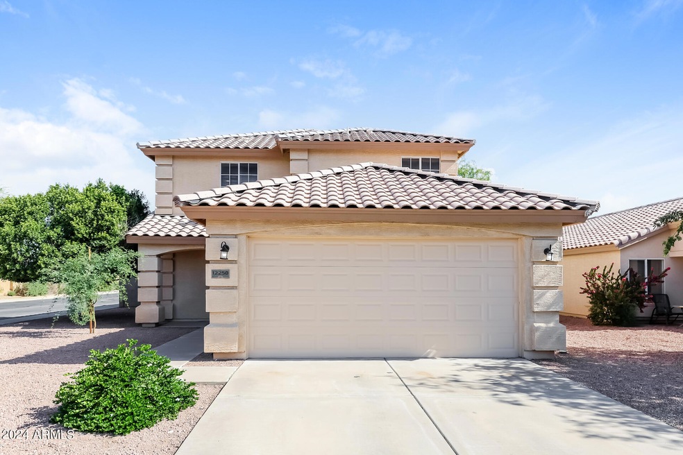 000-photo-front-view-13730974