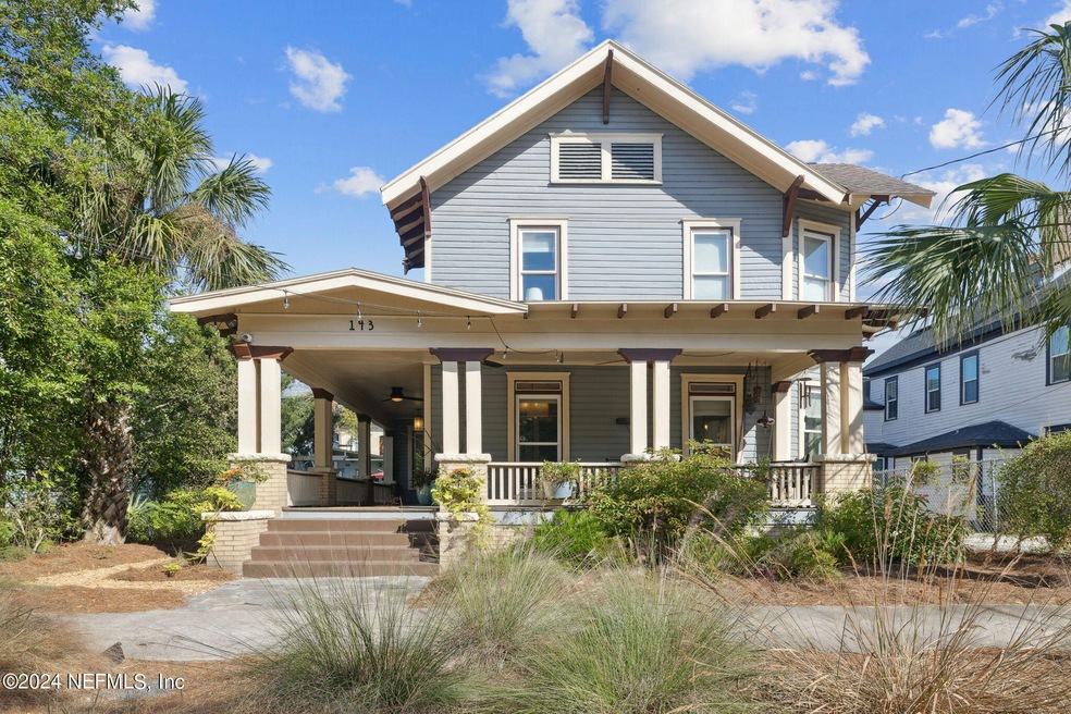 0-web-or-mls-143 W 6th St (5 of 56)