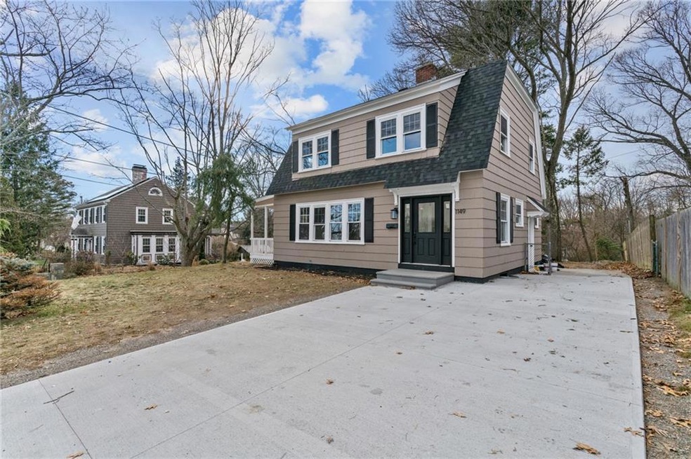 1149 Narragansett Blvd, Cranston, RI 02905 - photo 1