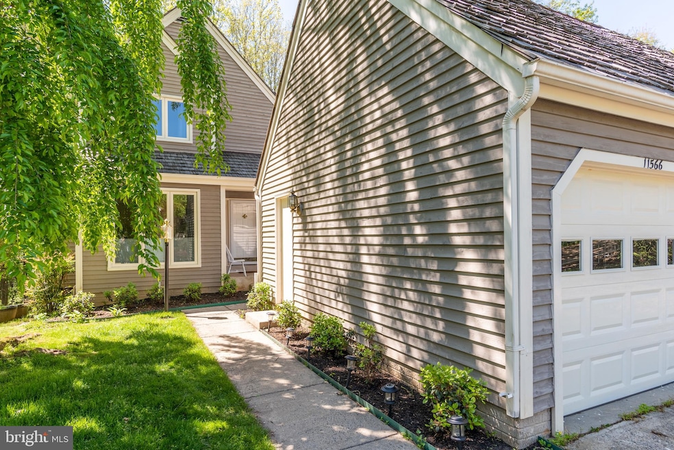 11566 Brass Lantern Ct, Reston, VA 20194 - photo 1