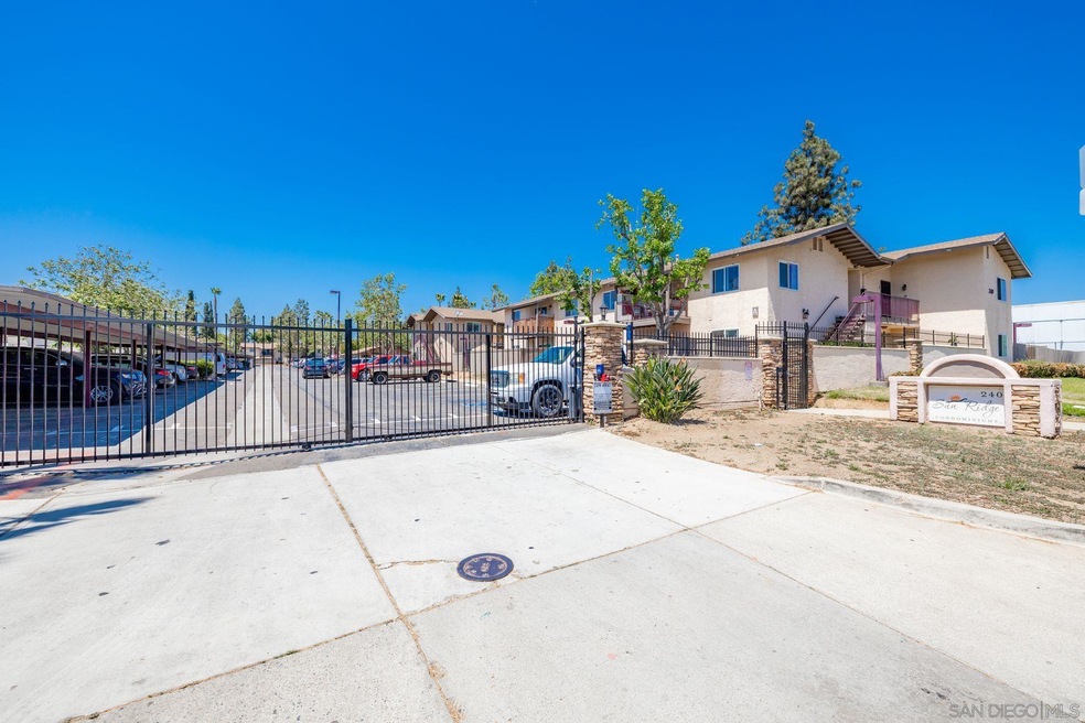 240 W Lincoln Ave unit 15, Escondido, CA 92026 - photo 1