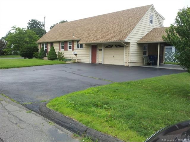 Corner Lot, wide driveway, covered patio, private 