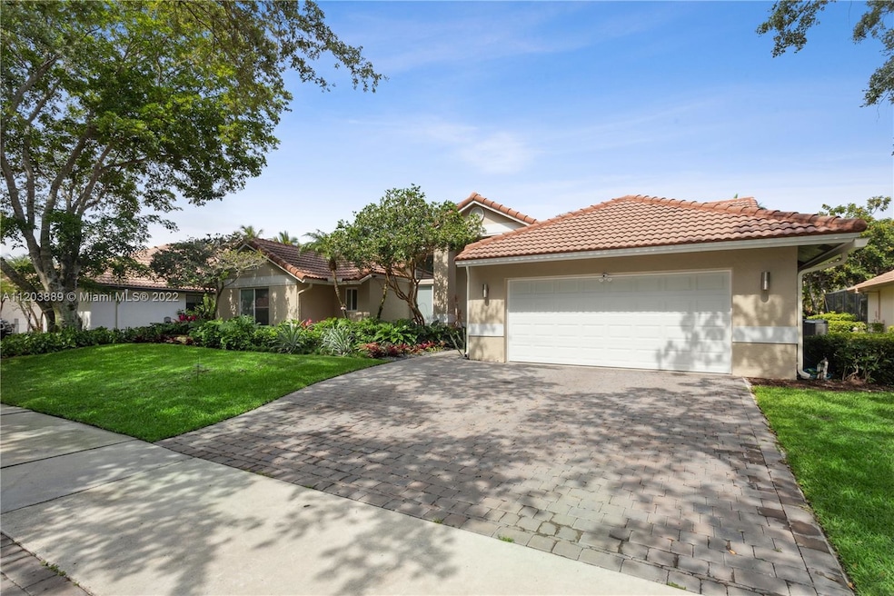 1067 Twin Branch Ln, Weston, FL 33326 - photo 1